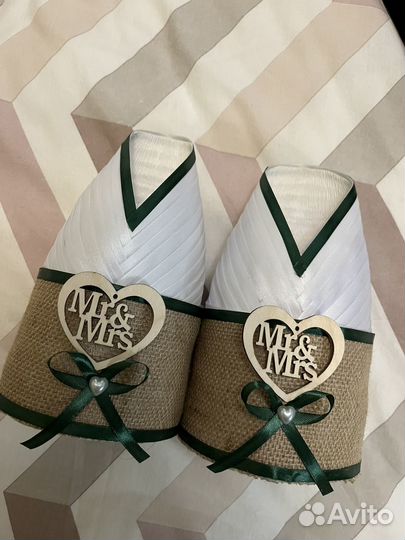 Украшение для бутылок шампанского на свадьбу