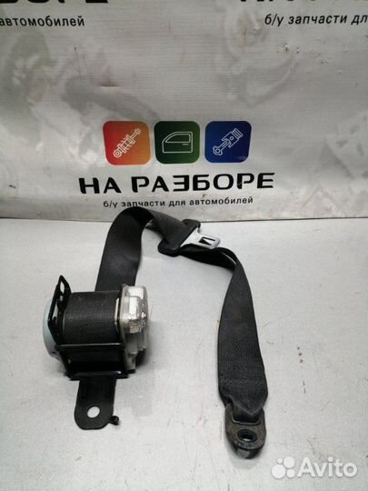 Ремень безопасности задний Toyota Corolla E150