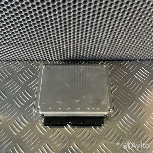 Блок управления двигателем Audi A4 B7