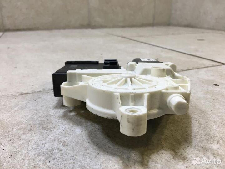 Моторчик стеклоподъемника Volkswagen Jetta 6 5K