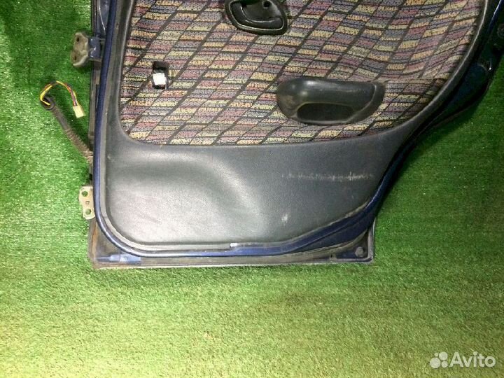 Дверь задняя правая Suzuki Cultus GD21S Синяя ржав