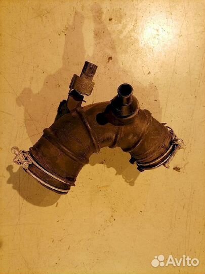 Патрубок воздушного фильтра 17881-28040 Toyota Est