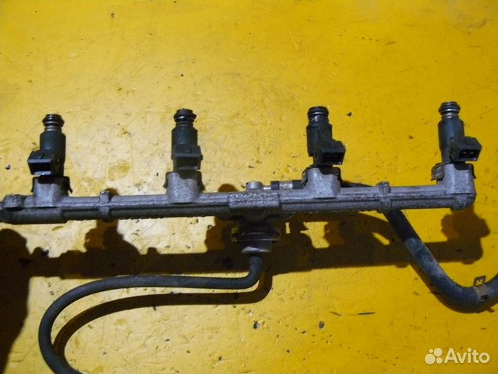 Топливная рампа в сборе Geely MK Cross 2013г