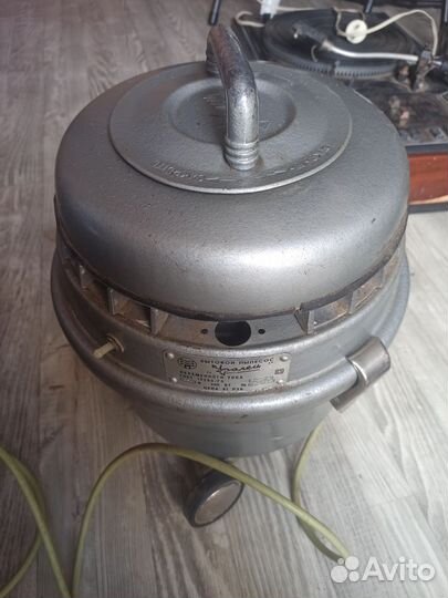 Пылесос уралец СССР