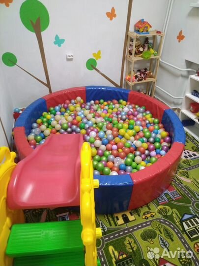 Сухой бассейн, с горкой и шариками