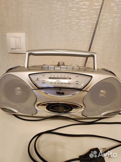 Mагнитофон Радиоприемник Vitek VT -3110 SR