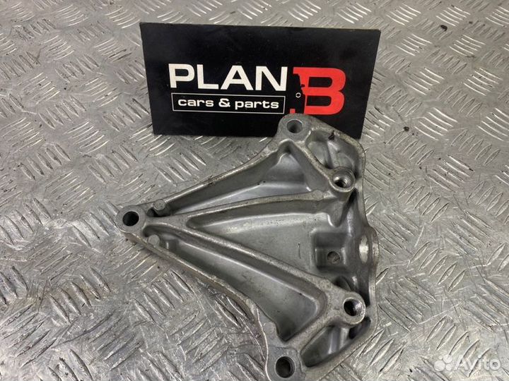 Кронштейн кпп левый Volkswagen Golf MK6 CAV