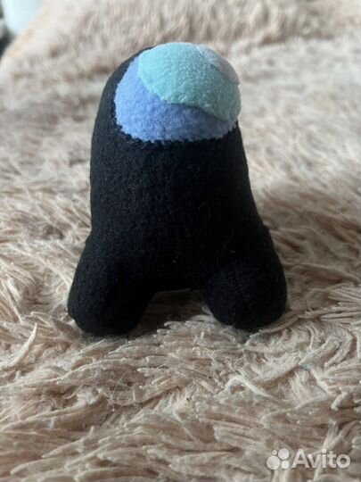 Плюшевая игрушка among us черный