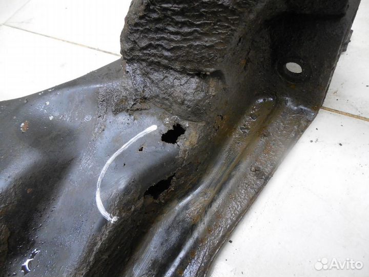 Балка подмоторная Focus I 1998-2004