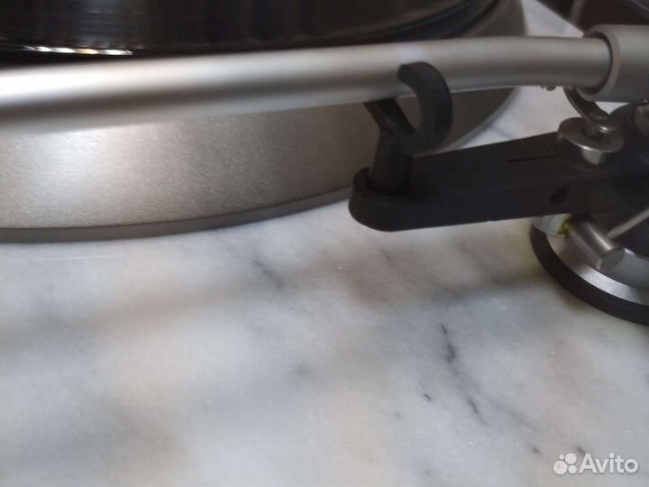 Проигрыватель винила Denon DP-1800