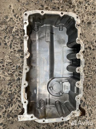 Поддон картера Tiguan skoda 2.0