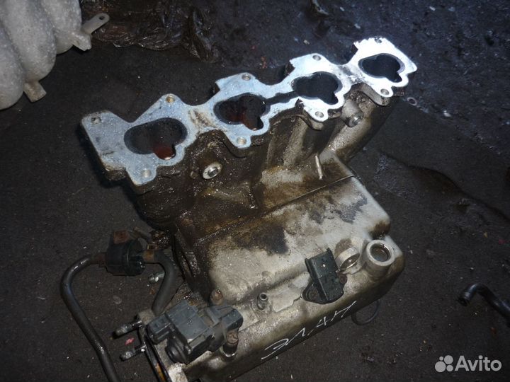 Впускной коллектор Хундай Элантра 3 XD 2.0