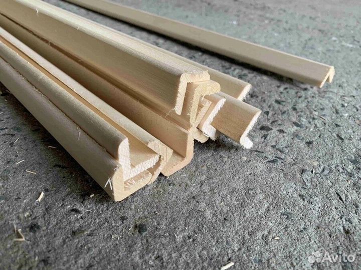 Уголок липа