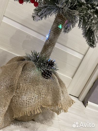 Елка искусственная в горшке