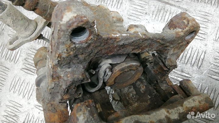 Суппорт задний правый Ford S-Max 2008