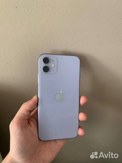 Телефон iPhone 11