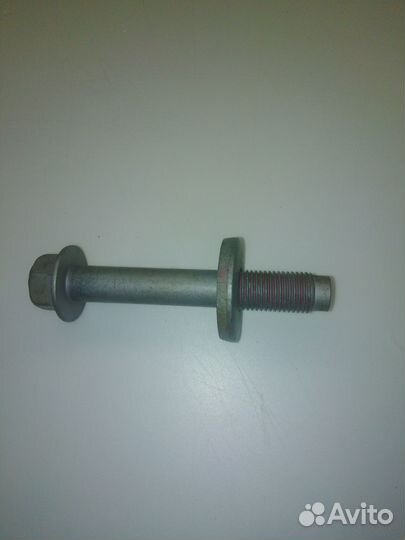 Болт крепления