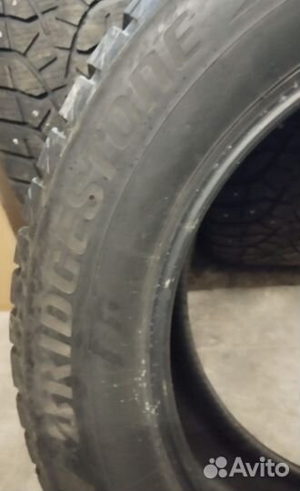 Bridgestone Blizzak Spike-02 SUV 275/55 R20 117T
