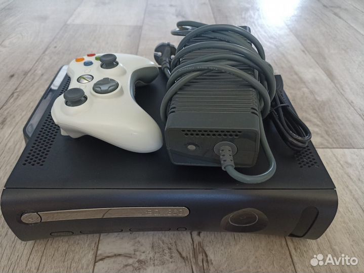 Xbox 360 прошитый freeboot 500Гб + игры