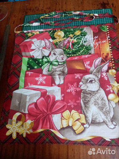 Фартук и, прихватки, рукавички для кухни