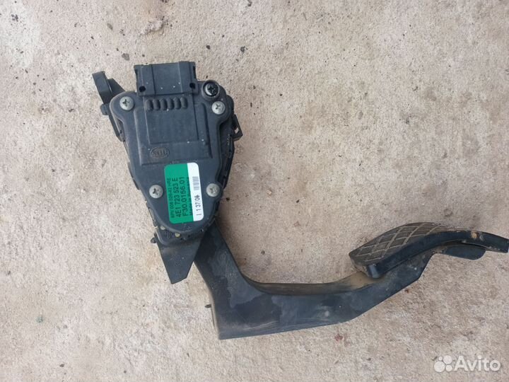 Педаль газа Audi A8 D3