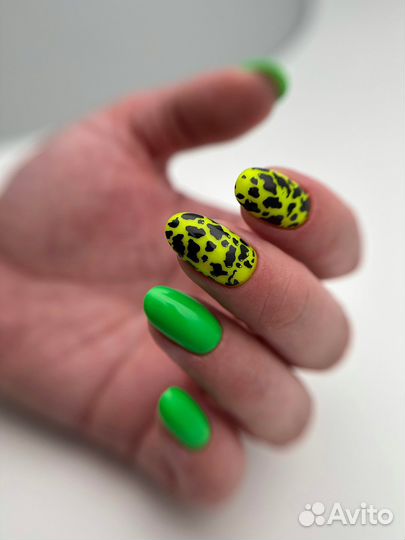 Обучение маникюру, наращиванию ногтей