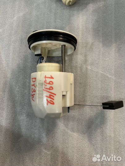 Топливный насос Mazda Demio DY3W DY5W DY3R DY5R