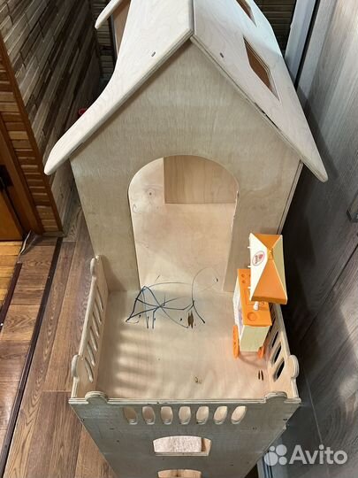 Большой кукольный домик деревянный