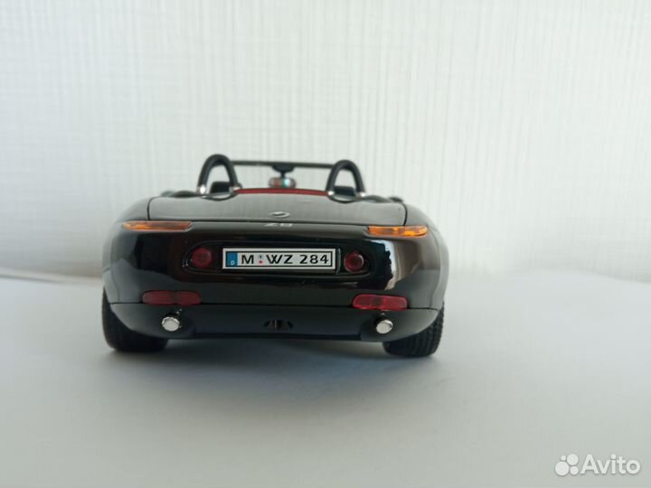 Модель BMW - Z8. 1:24