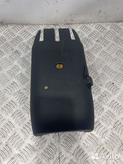 Кожух рулевой колонки Audi A8