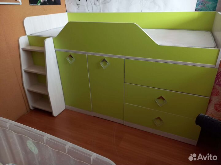 Кровать чердак 