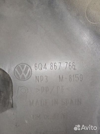 Накладка в салоне задняя правая Volkswagen Polo