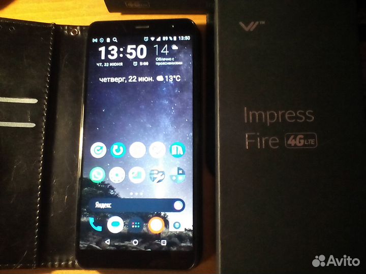 Смартфон Vertex Impress Fire. Полный комплект
