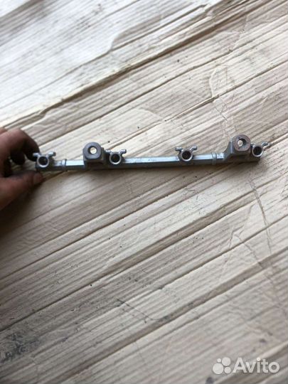 Рампа топливная. Toyota Camry V50. Двигатель 2.5