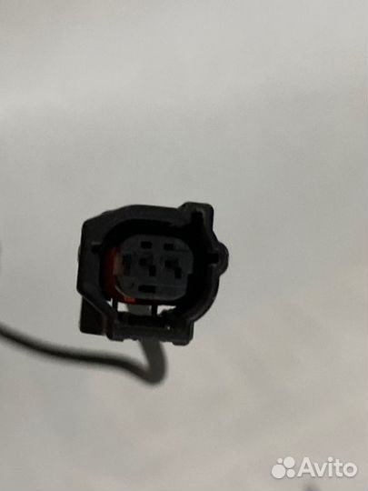 Датчик abs передний левый Toyota Camry V70/V75