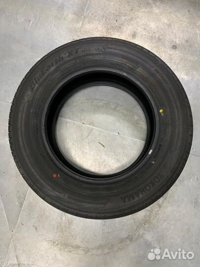 Yokohama BluEarth-XT AE61 235/65 R17 108V