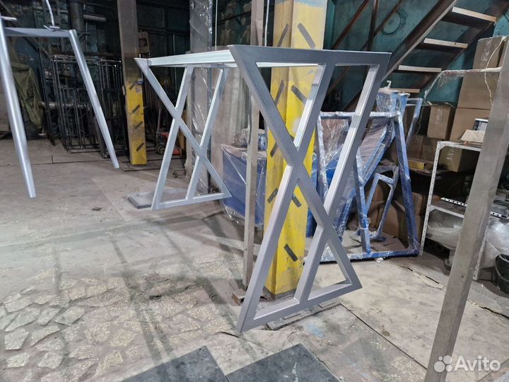 Металлическая ножка для стола