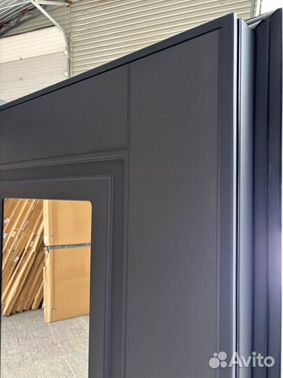 Дверь входная, коттеджная, с терморазрывом