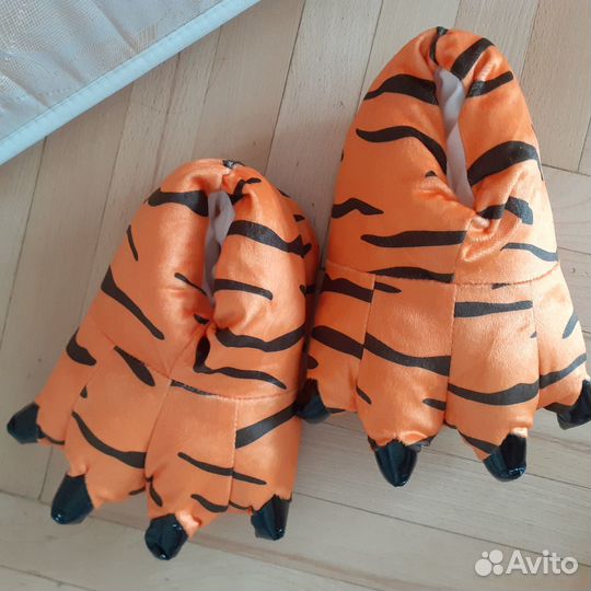 Новогодний костюм тигра (кенгуруми с тапочками)