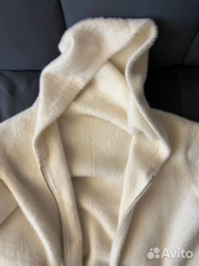 Кофта женская на молнии с капюшоном