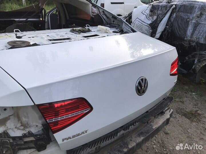 Крышка багажника Passat B8 седан