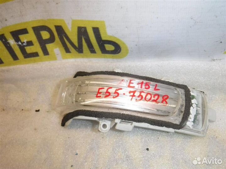 Повторитель в зеркало Toyota Corolla (E150) 2006