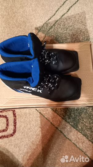 Лыжные ботинки