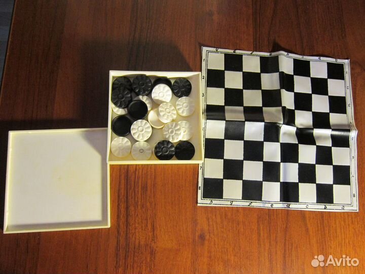 «Шашки» с виниловой, клеёнчатой доской