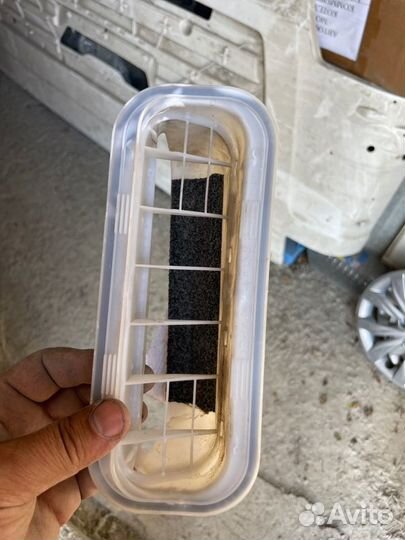 Решетка вентиляционная задняя левая Toyota Land