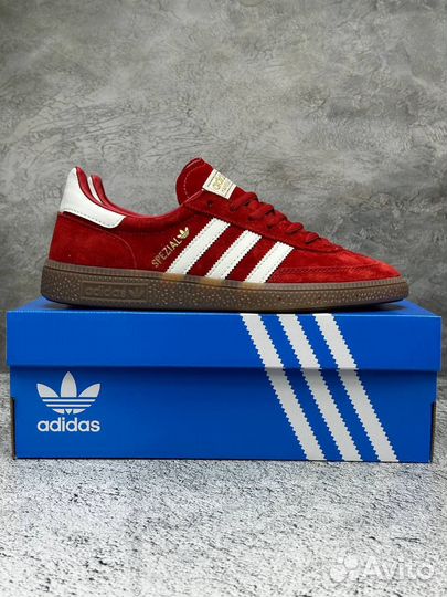 Кроссовки adidas spezial