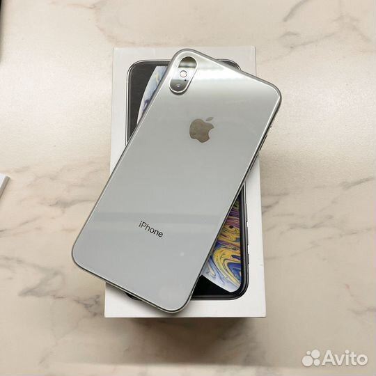 iPhone Xs, 64 ГБ