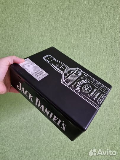 Подарочная коробка