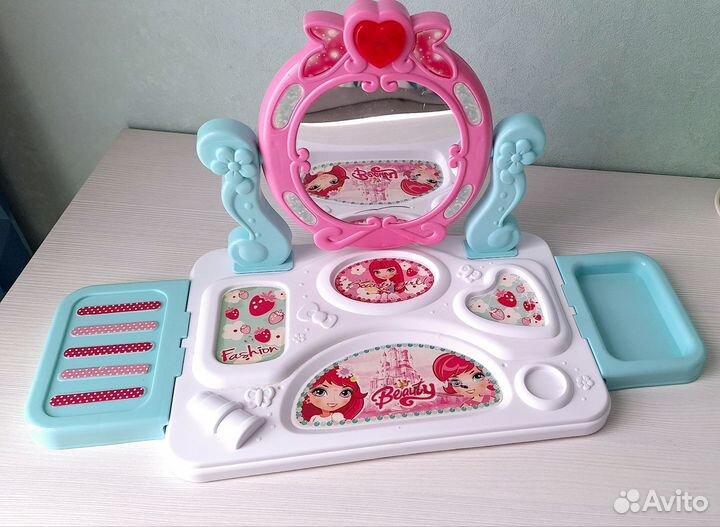 Игрушечный чемодан