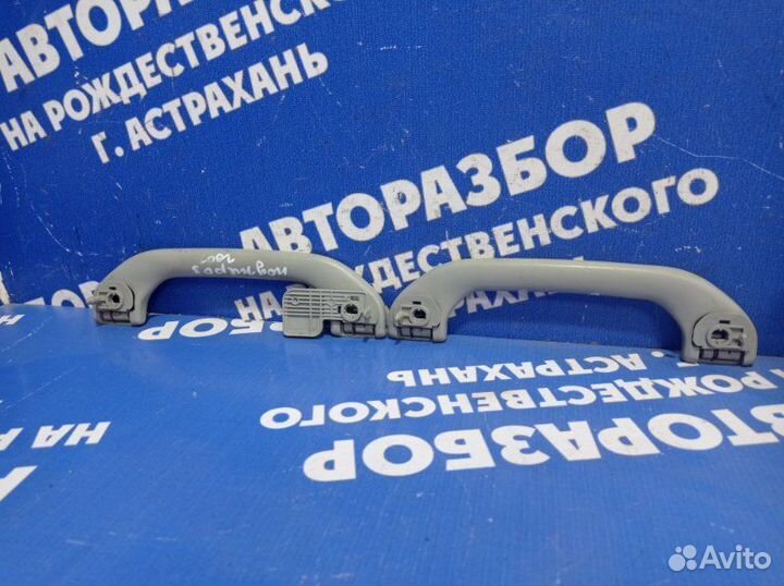 Ручка потолка Mitsubishi Pajero 3 внедорожник 2001